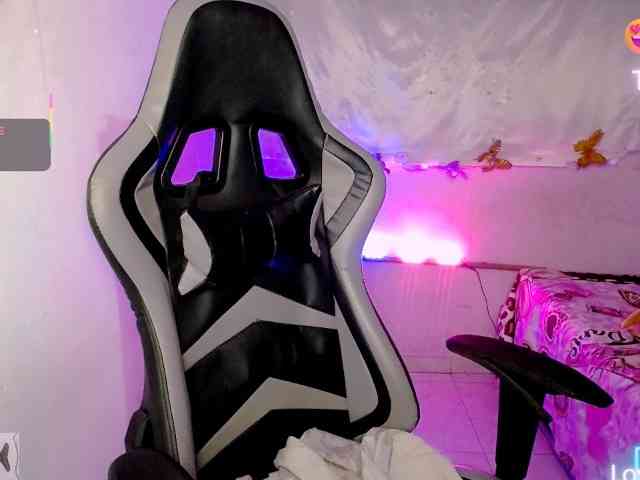 ninatinydoll webcam