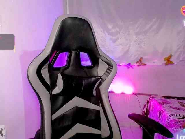 ninatinydoll webcam