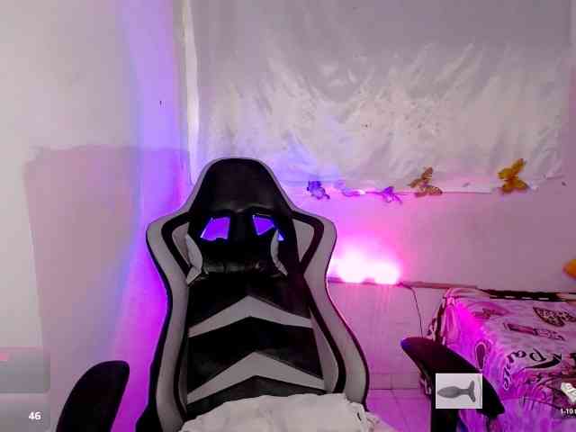 ninatinydoll webcam