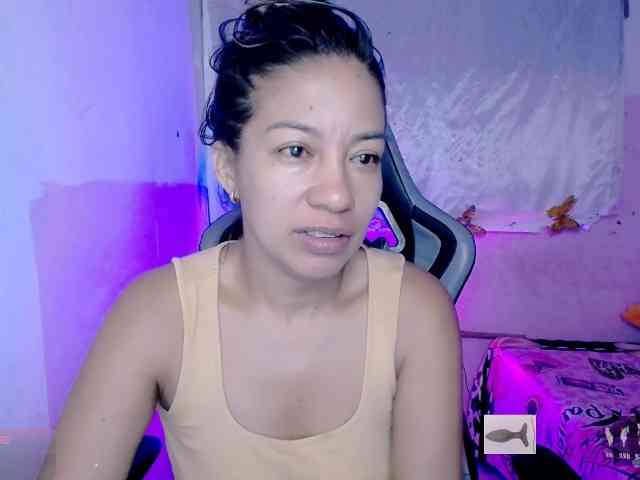 ninatinydoll webcam
