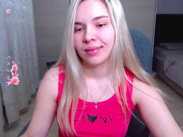 Lana--Nova Live Webcam on BongaCams