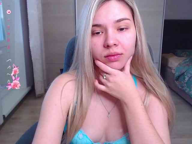 Lana--Nova Live Webcam on BongaCams