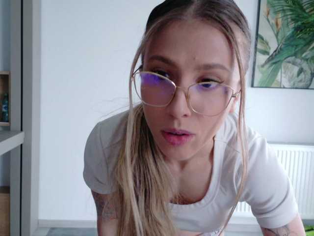 DiddySweet1's BongaCams show and profile