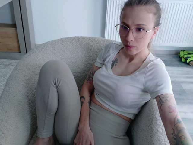 DiddySweet1's BongaCams show and profile