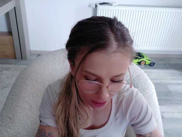 DiddySweet1's BongaCams show and profile