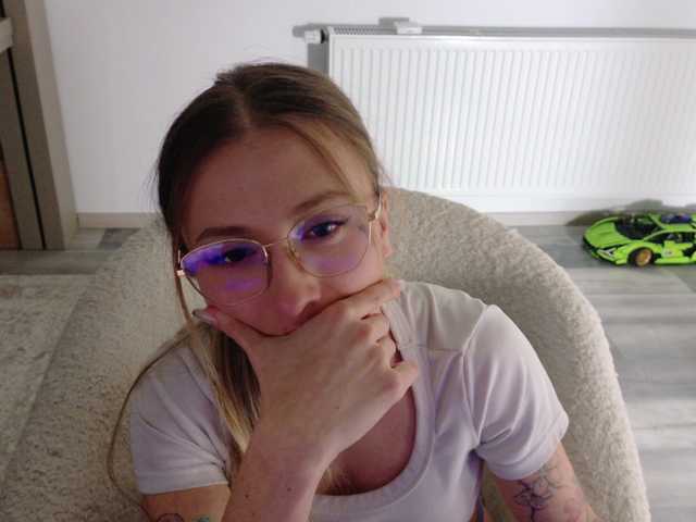 DiddySweet1's BongaCams show and profile
