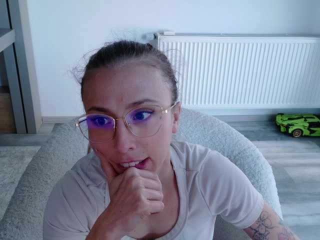 DiddySweet1's BongaCams show and profile