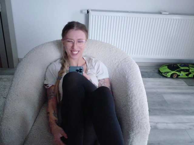 DiddySweet1's BongaCams show and profile