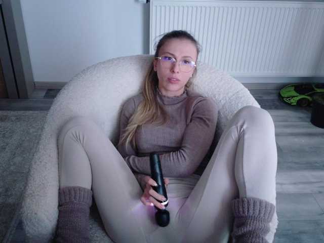 DiddySweet1's BongaCams show and profile