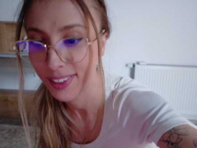 DiddySweet1's BongaCams show and profile