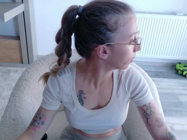 DiddySweet1's BongaCams show and profile