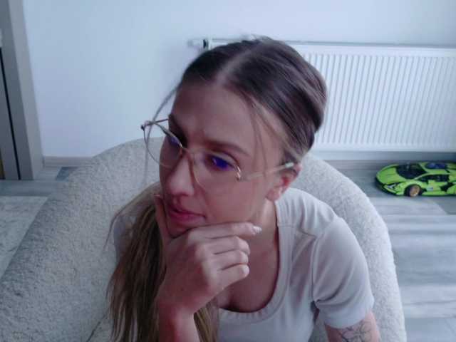 DiddySweet1's BongaCams show and profile