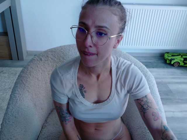 DiddySweet1's BongaCams show and profile