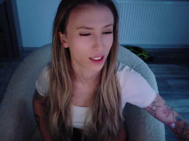 DiddySweet1's BongaCams show and profile