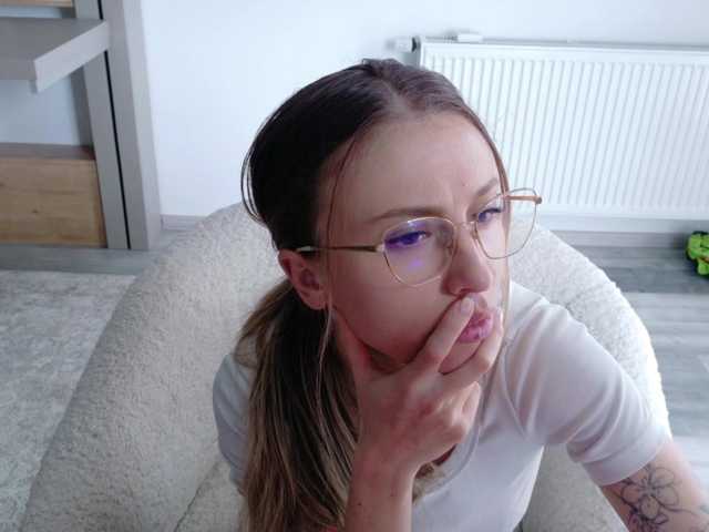 DiddySweet1's BongaCams show and profile