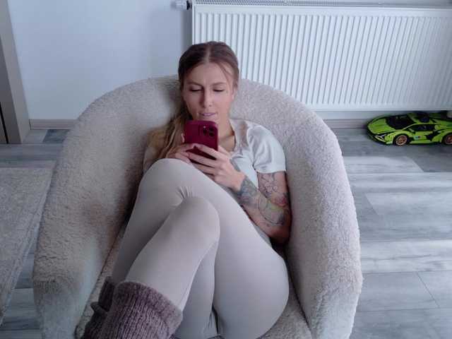 DiddySweet1's BongaCams show and profile