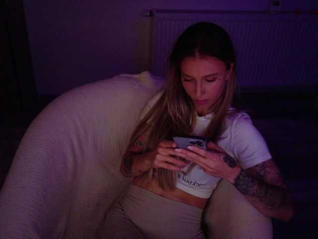 DiddySweet1 from BongaCams