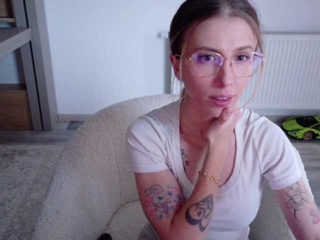DiddySweet1's BongaCams show and profile