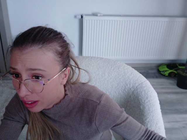 DiddySweet1's BongaCams show and profile
