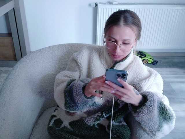 DiddySweet1's BongaCams show and profile