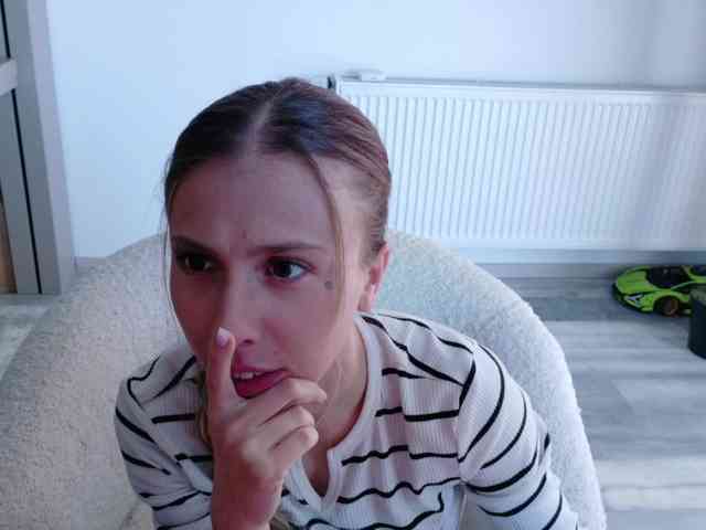 DiddySweet1 Live Webcam on BongaCams