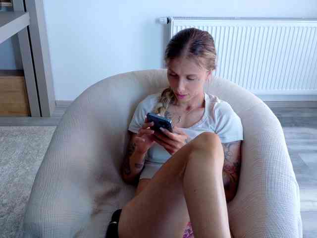 online cam2cam DiddySweet1