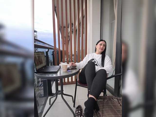 seksiIrena's BongaCams show and profile