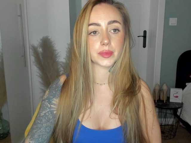 SEXYcoralie's BongaCams show and profile