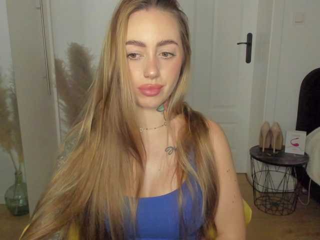 SEXYcoralie from BongaCams