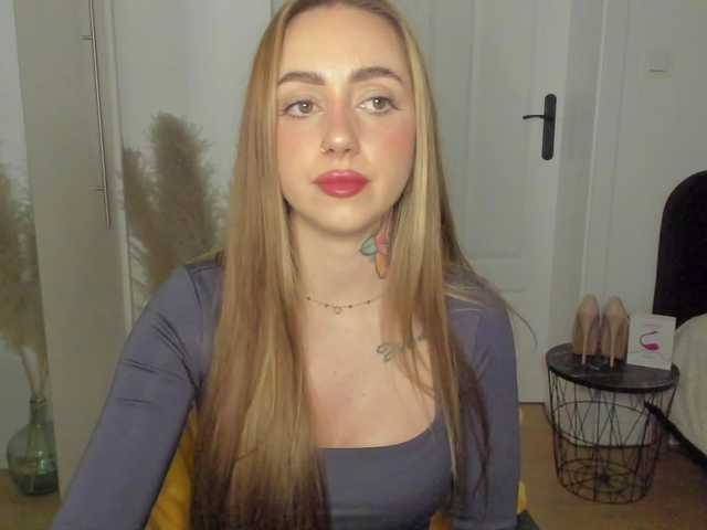 SEXYcoralie's BongaCams show and profile