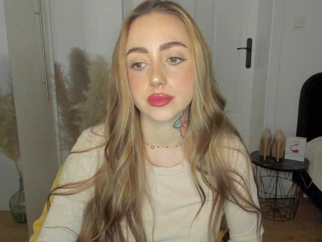 SEXYcoralie's BongaCams show and profile