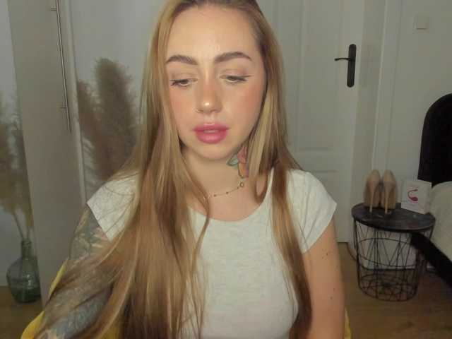 SEXYcoralie's BongaCams show and profile