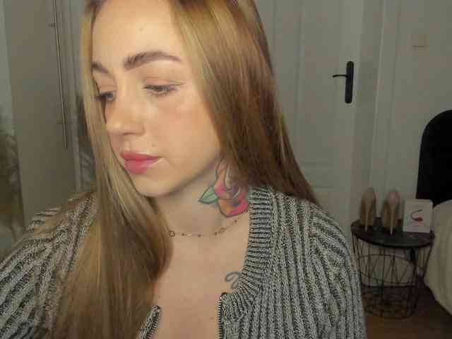 SEXYcoralie Live Webcam on BongaCams