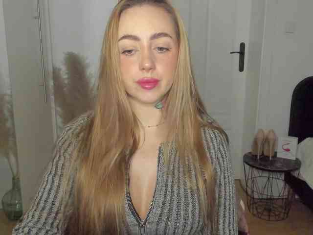 SEXYcoralie webcam