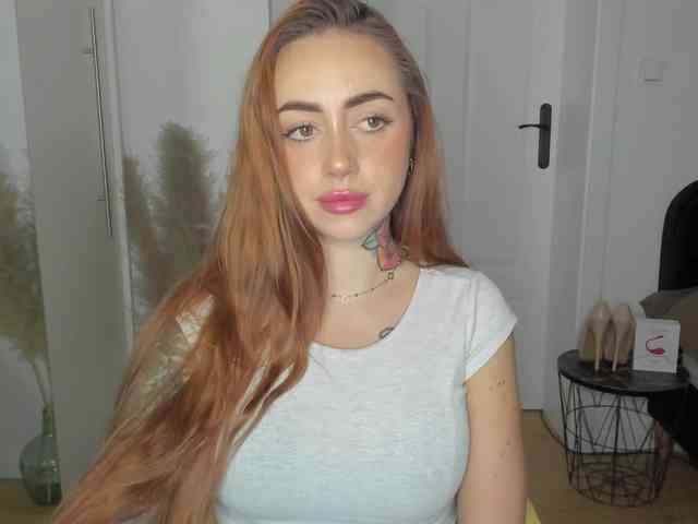 SEXYcoralie webcam