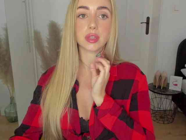 SEXYcoralie webcam