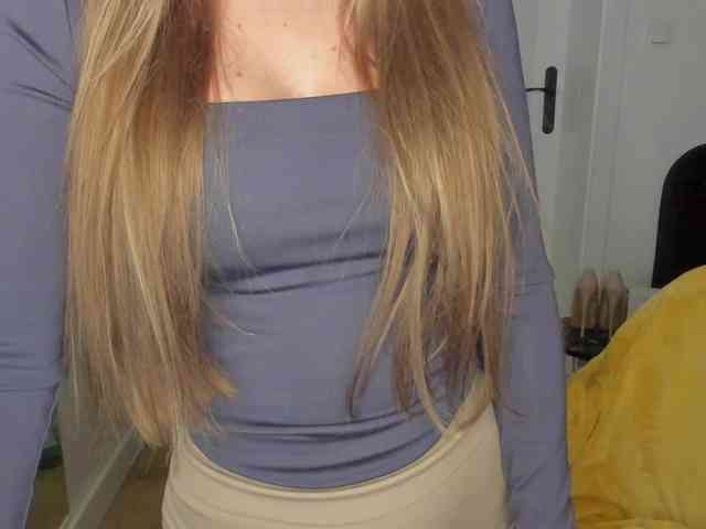 SEXYcoralie Live Webcam on BongaCams