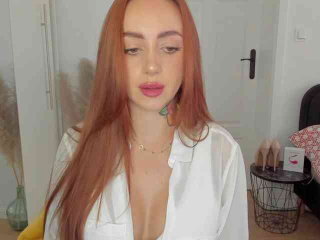 SEXYcoralie webcam