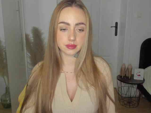 SEXYcoralie webcam