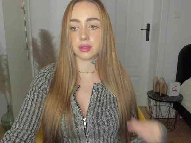 SEXYcoralie webcam