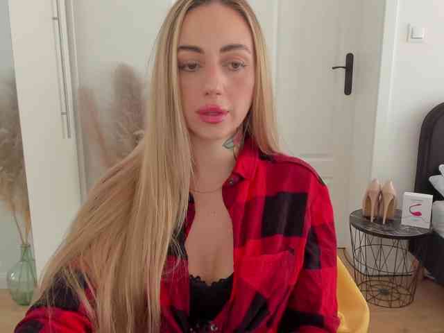 SEXYcoralie webcam