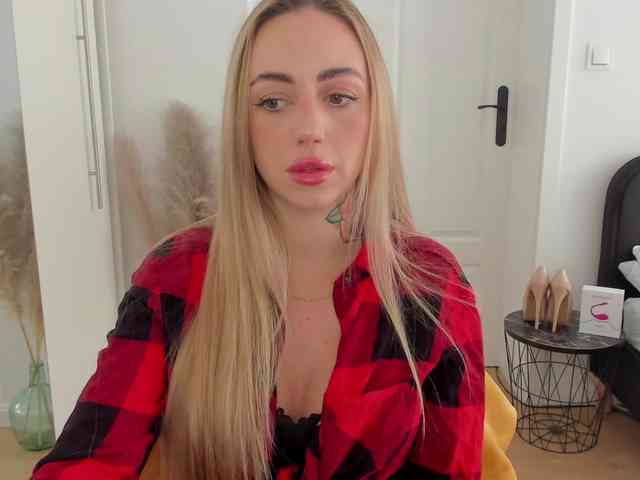SEXYcoralie webcam
