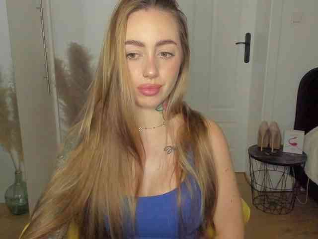 SEXYcoralie webcam