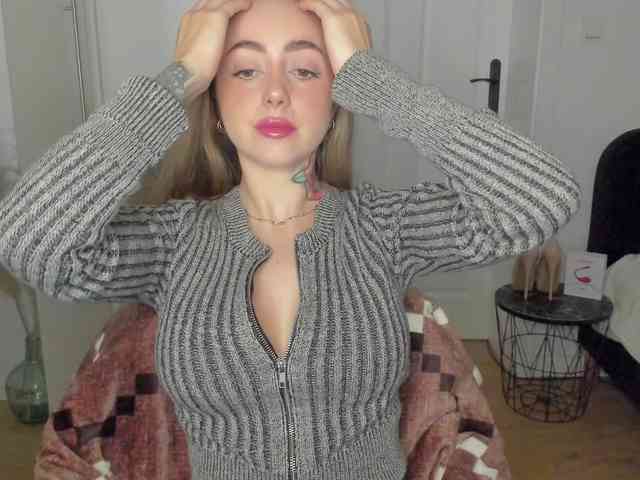 SEXYcoralie webcam