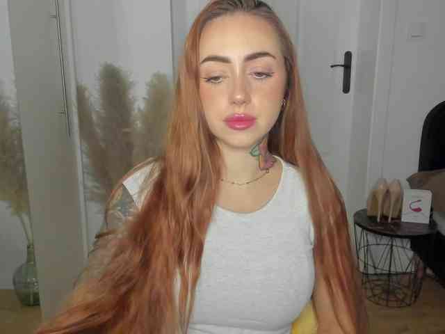 SEXYcoralie webcam