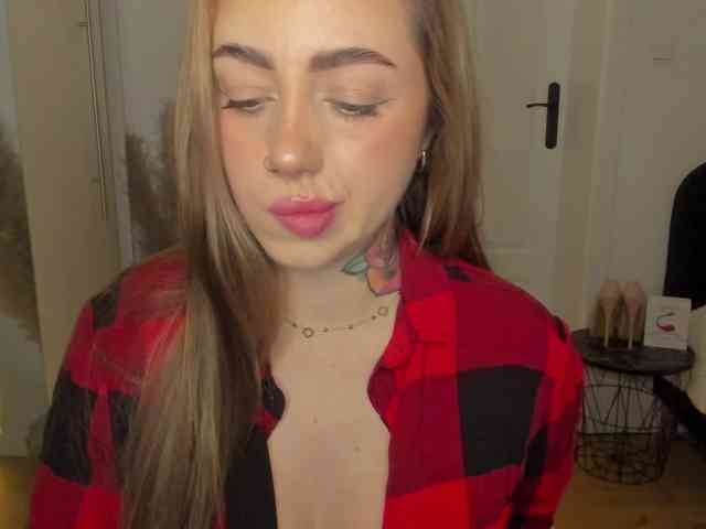 SEXYcoralie Live Webcam on BongaCams