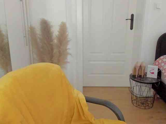 SEXYcoralie webcam
