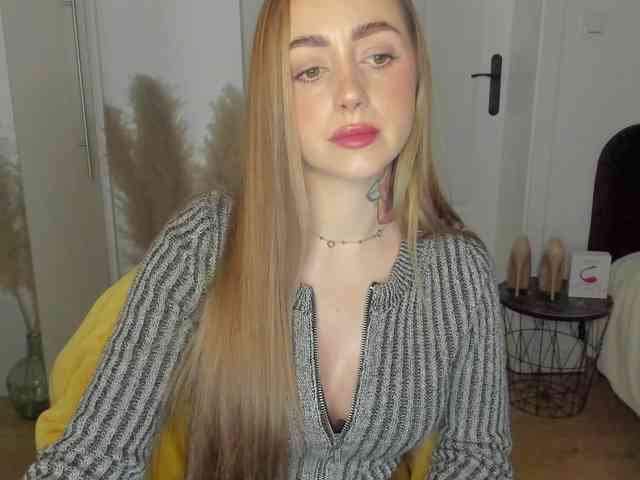 SEXYcoralie Live Webcam on BongaCams