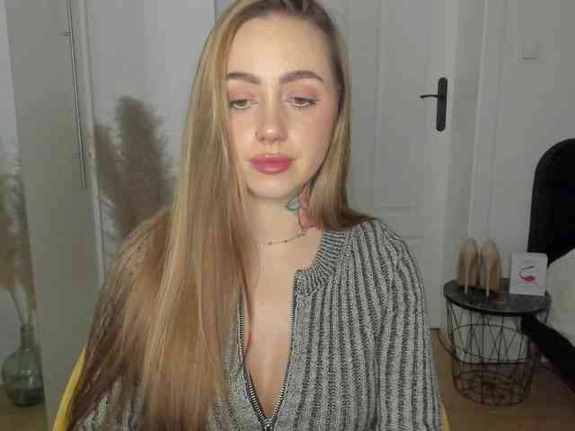 SEXYcoralie webcam