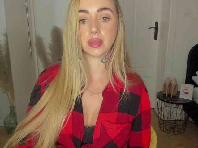 SEXYcoralie webcam
